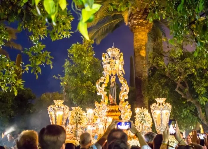 Semana Santa, discriminatie vrouwen