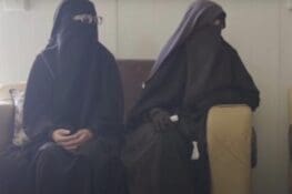 Eerste vrouwen en 13 kinderen van ISIS-jihadisten aangekomen in Spanje