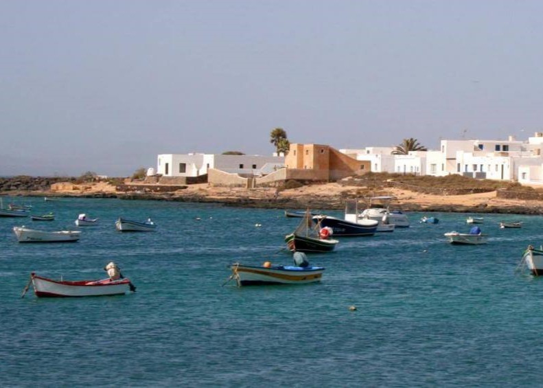 chinijo eilanden vissersbootjes