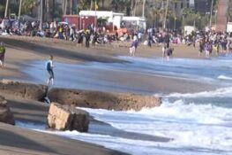 beschadigde stranden Barcelona