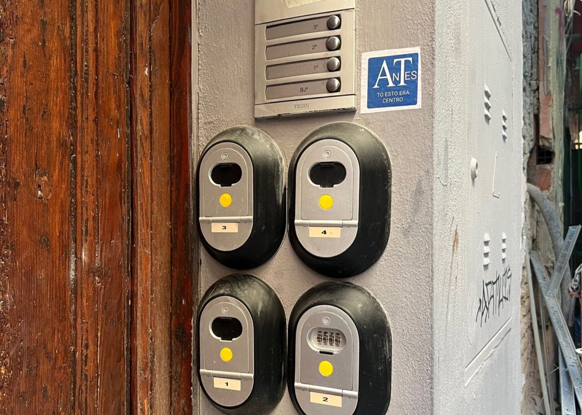 Hoe pakken verschillende Spaanse gemeenten de wildgroei aan toeristische appartementen aan?