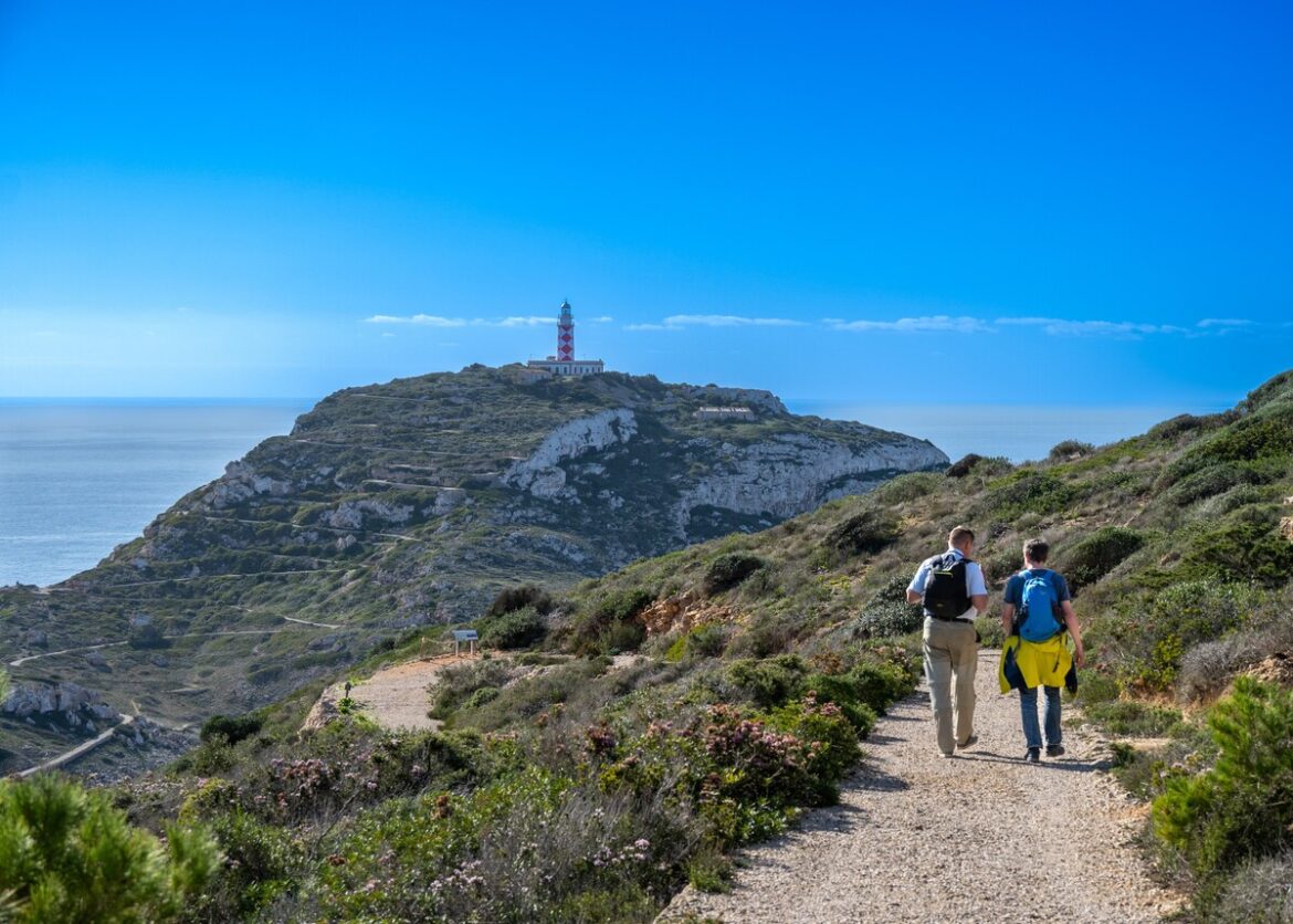 Heerlijk wandelen in september in Spanje, de maand die steeds meer bij het hoogseizoen hoort