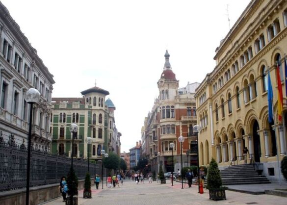 oviedo-calle-suarez-de-la-riva-photo-lg