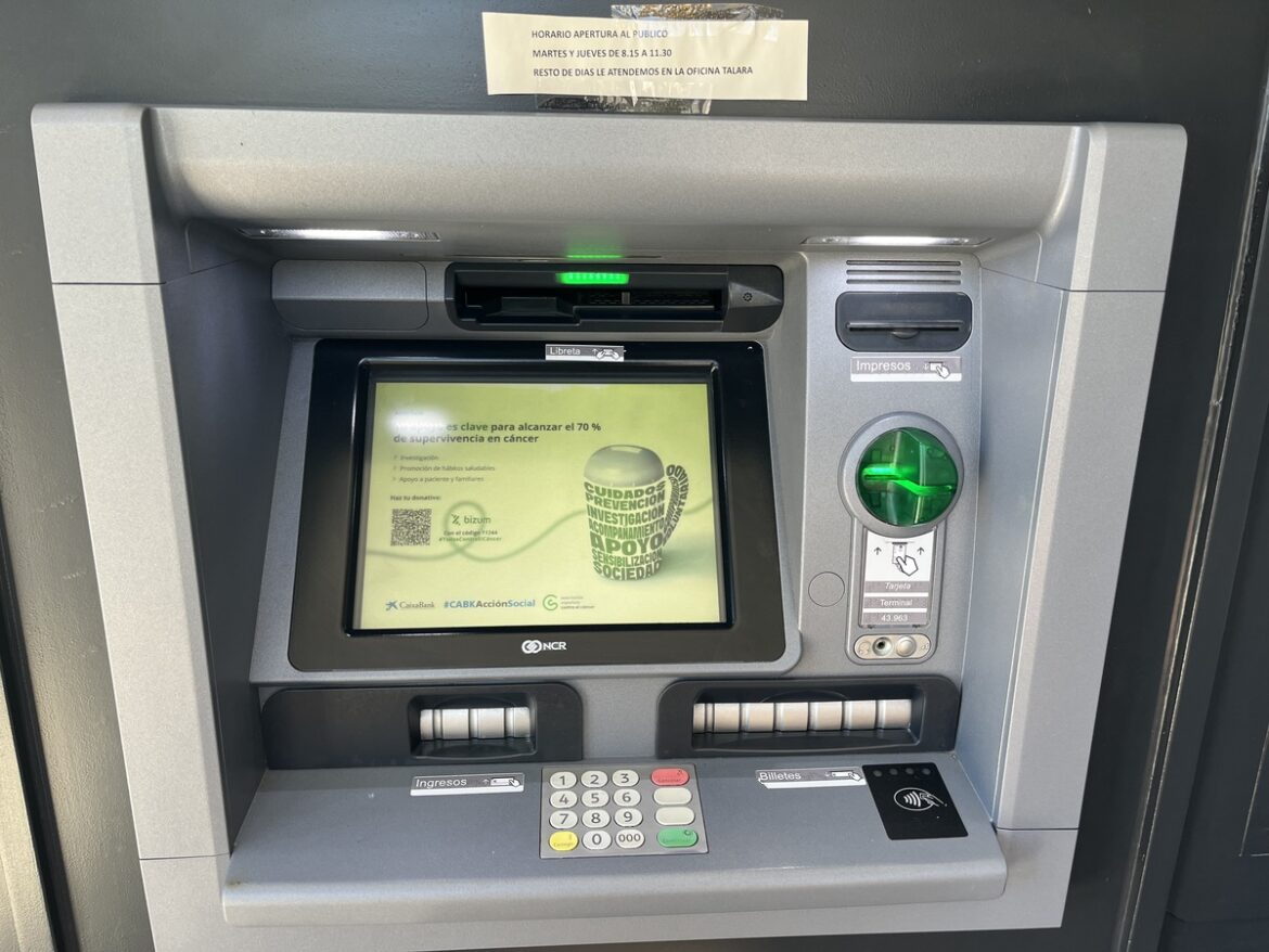 Contant geld opnemen of storten kan boete opleveren in Spanje