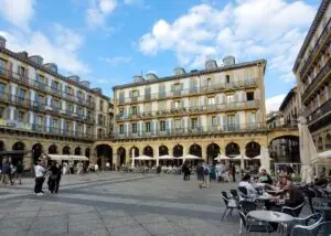 Vier Spaanse steden uitgelicht, waaronder San Sebastián