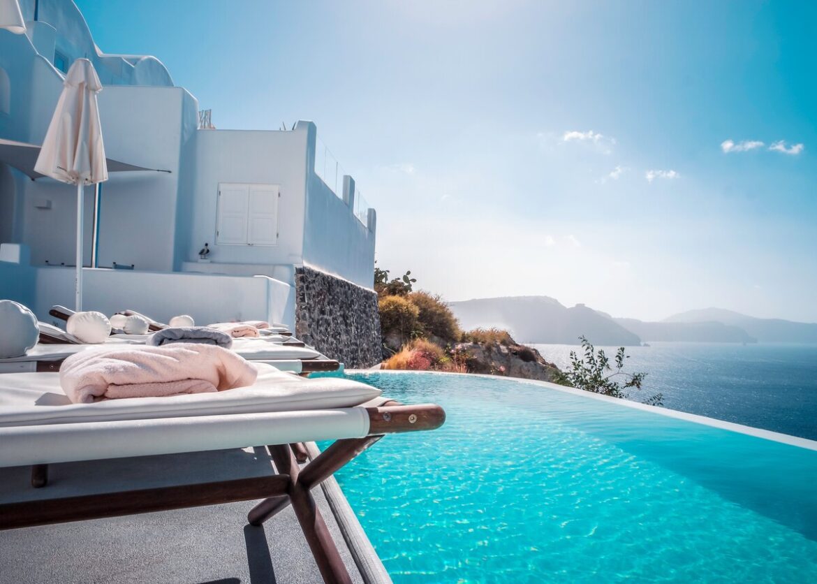 zwembad in Spanje, hoe kun je energie besparen?