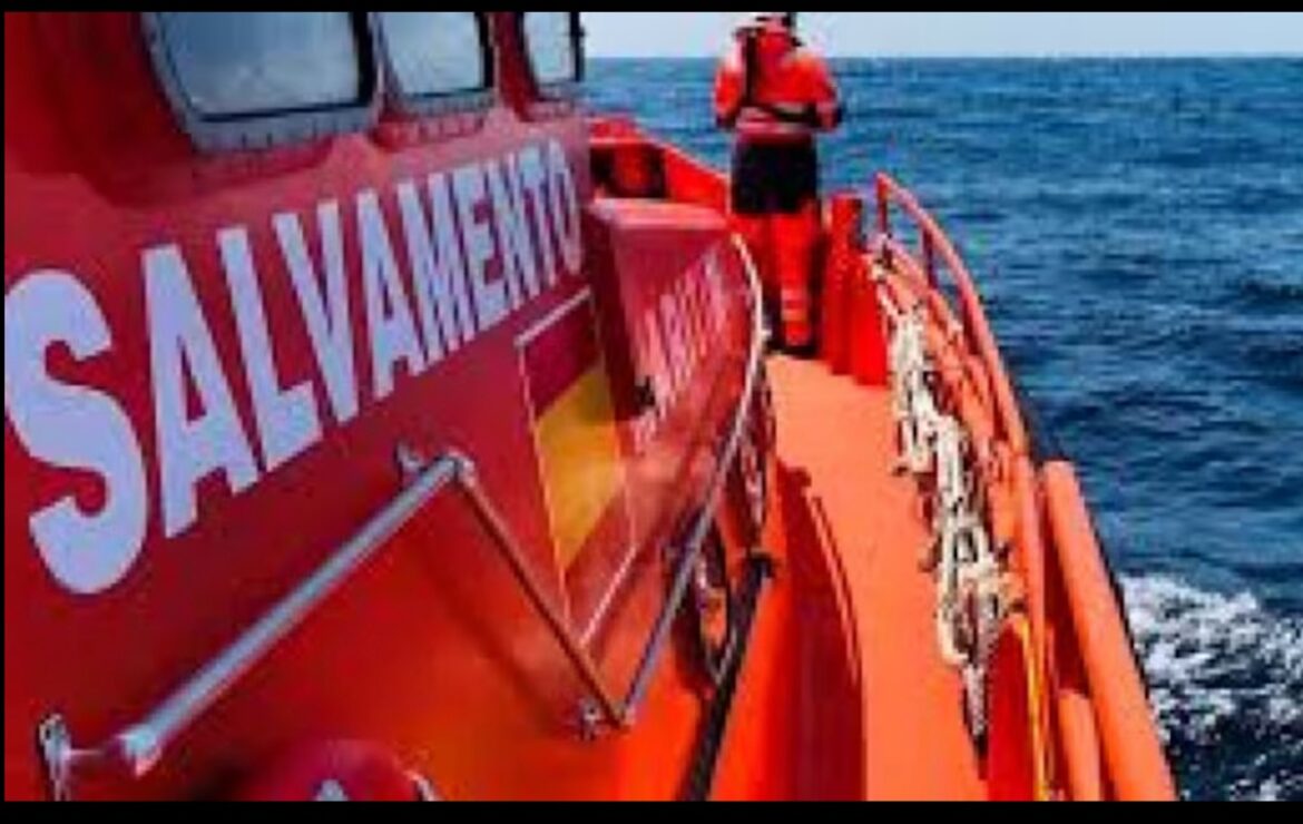 Vrachtschip en bemanning gered, reddingsactie in Málaga