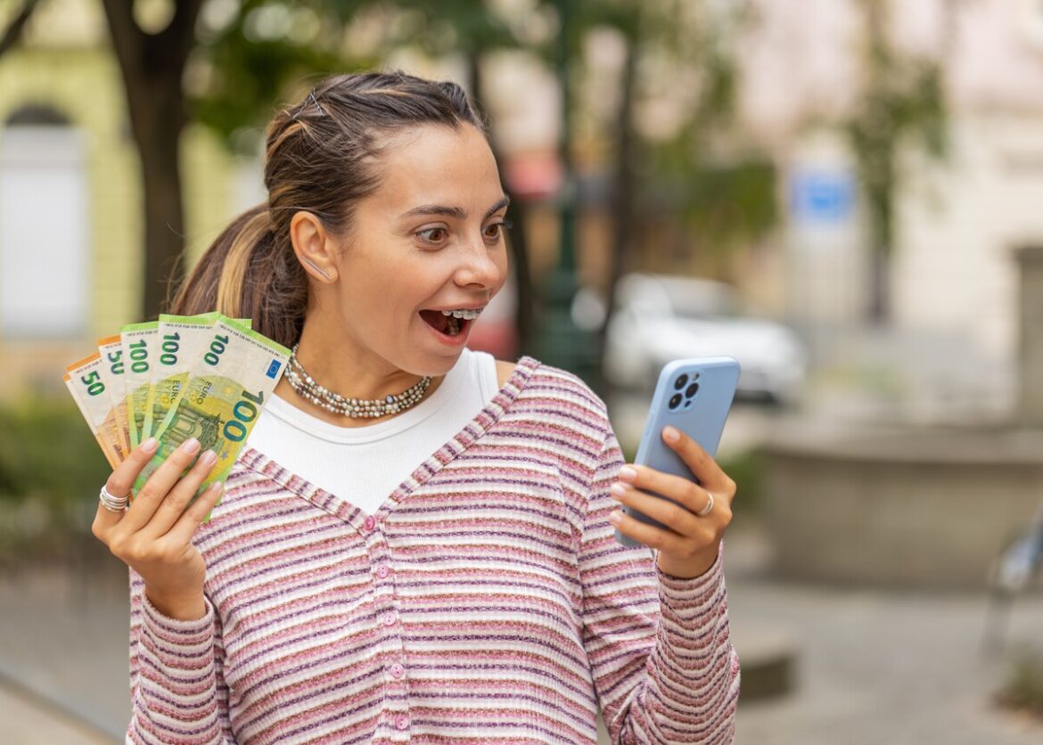 Schenking aan kind gedaan in Spanje? Pas op voor Hacienda, die kan je beboeten als je het niet netjes hebt geregeld.