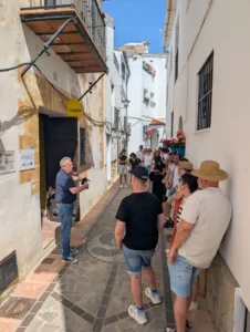 digitale nomaden en dorpsbewoners in Benarrabá