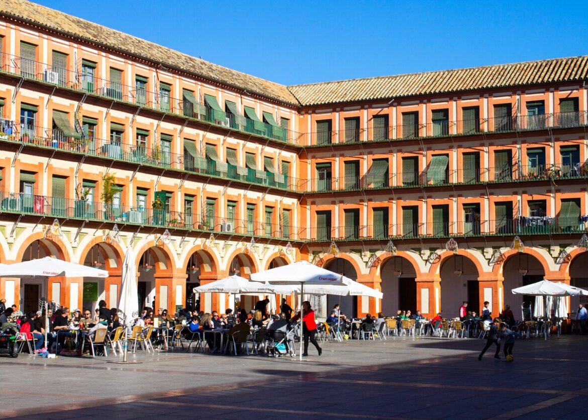 Dit plein ligt in de stad met meeste UNESCO-erkenningen van Spanje: Plaza la Corredera in Córdoba