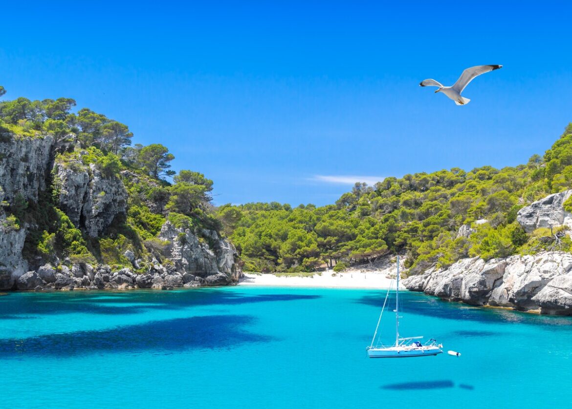 Cala Macarella op Menorca, een paradijselijke strand