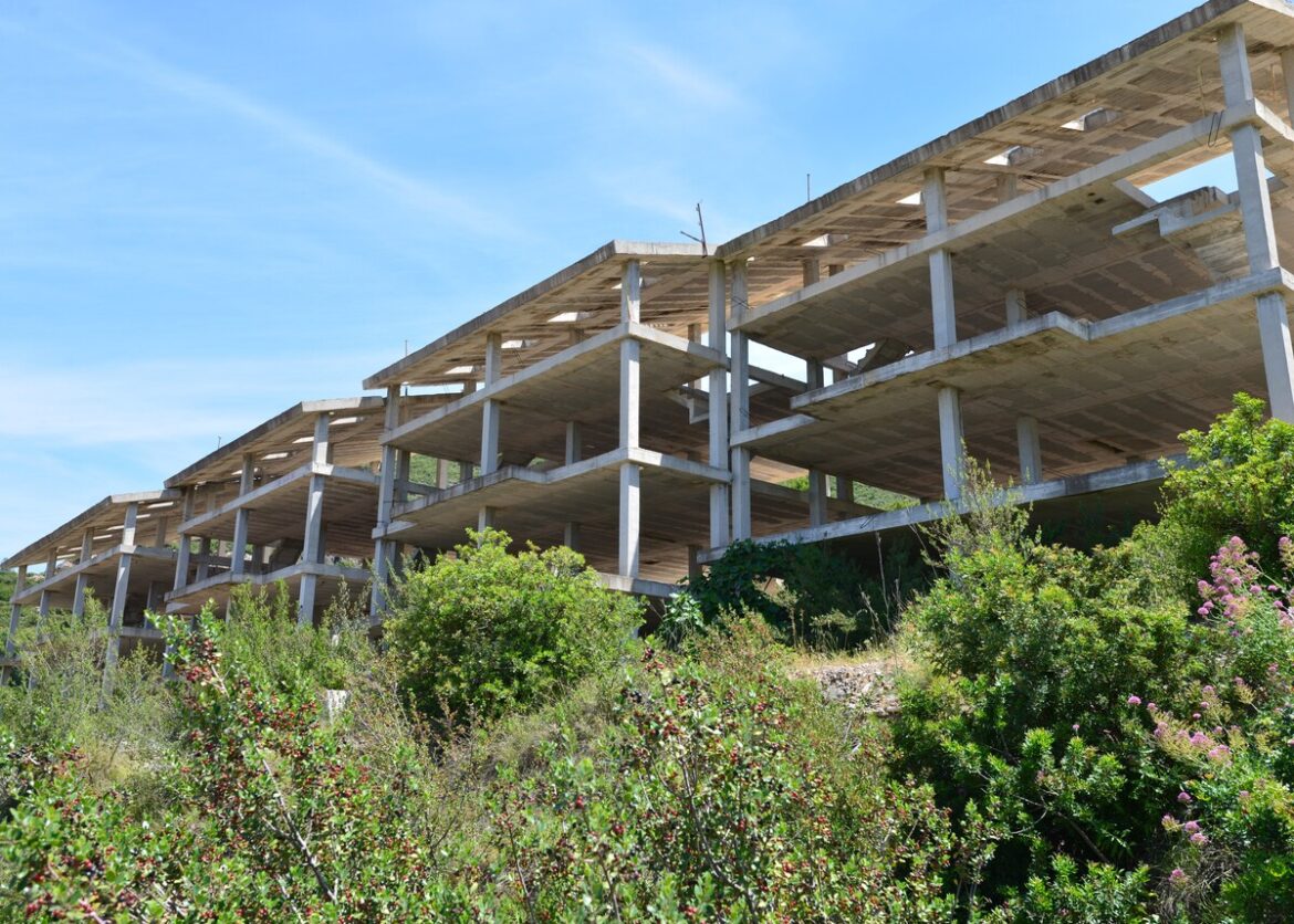 Onafgebouwde woningen in Pego (Alicante)