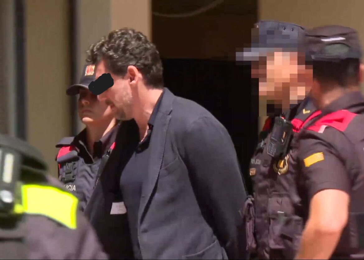 Jonathan Andic, zoon van Mango-oprichter, tijdens zijn arrestatie
