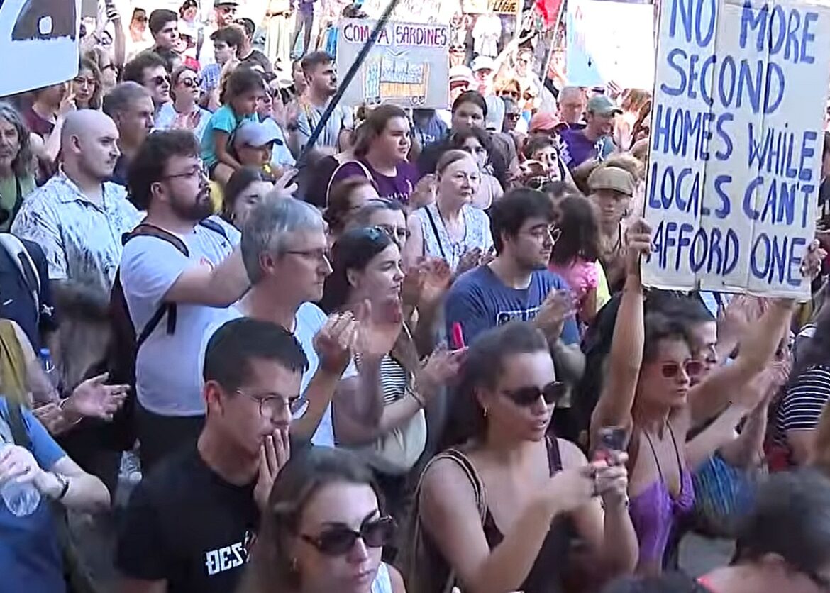 protest tegen overtoerisme en woningcrisis Palma