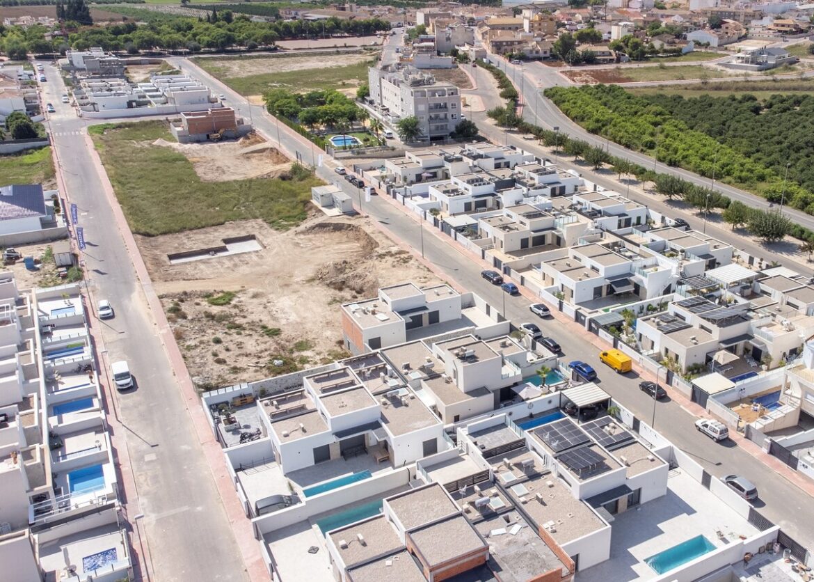nieuwbouw urbanisatie in Spanje: huizenprijzen Spanje verdubbeld in 12 jaar tijd