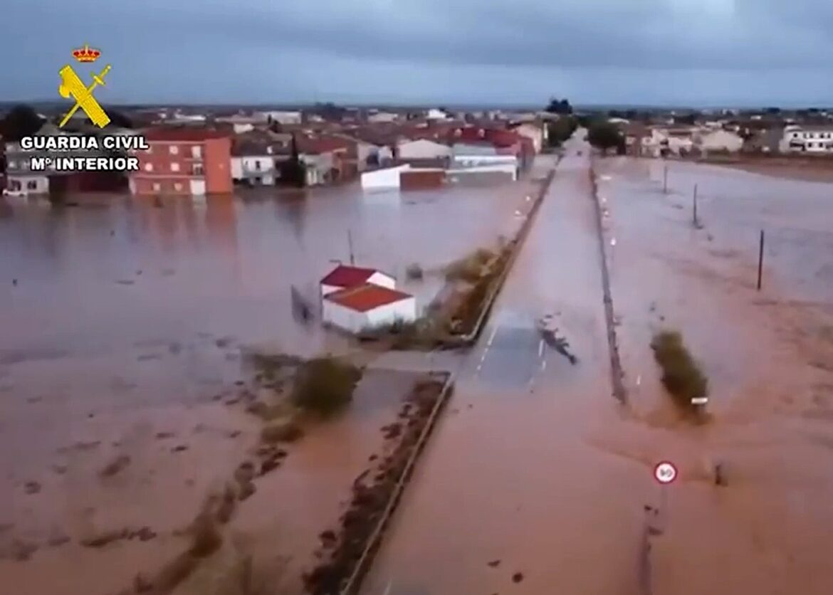overstromingen in Madrigueras: dit noodweer trekt nu richting Catalonië waar code rood geldt tot zondagmiddag